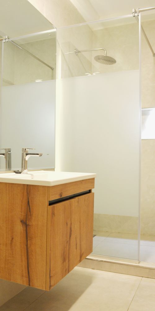 Studio Apartment Bathroom